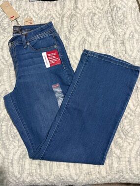 Levi's Women's Dark Blue Straight-Leg Jeans
